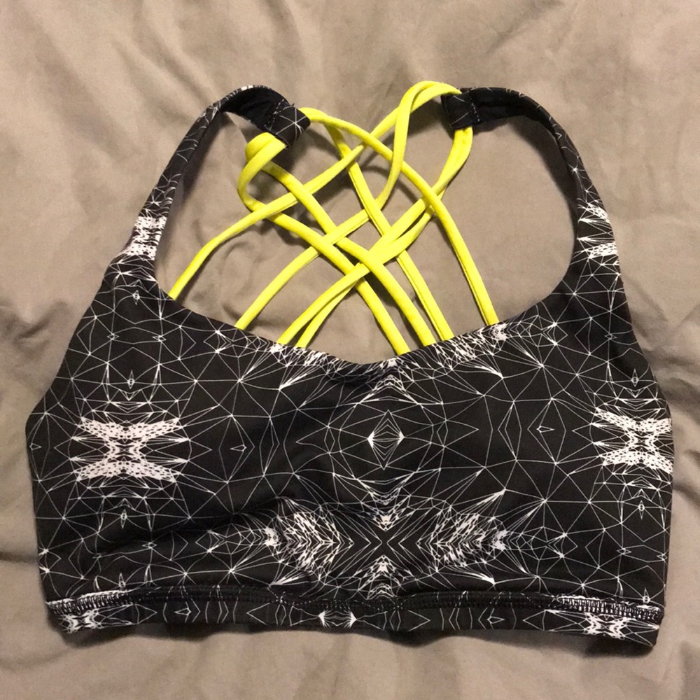 Queenie Ke Sports Bra